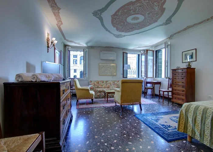 Gritti Grand Canal *